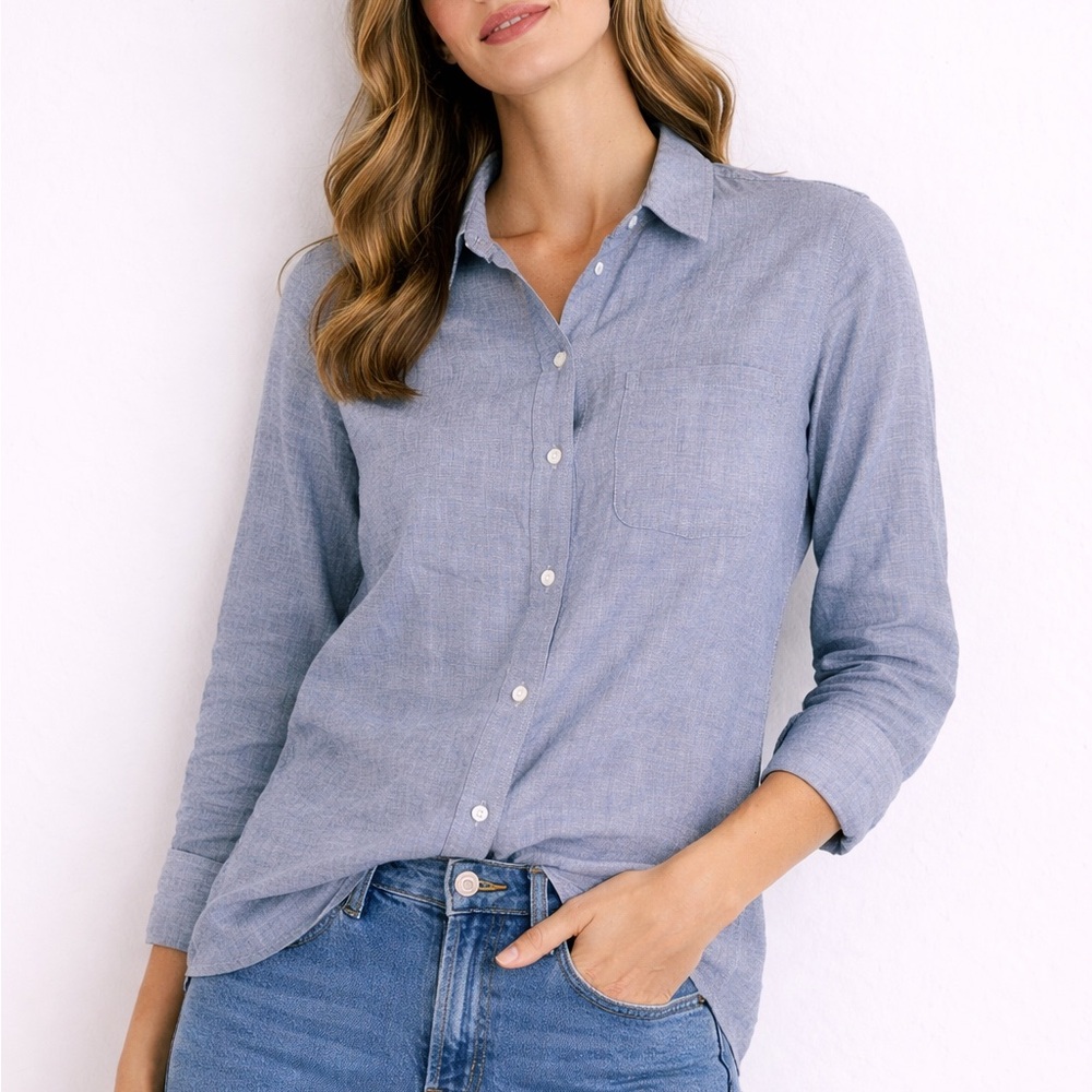 LOLA RIVER | Blue Chambray Button Down Shirt | Medium | Lightweight Collared Top